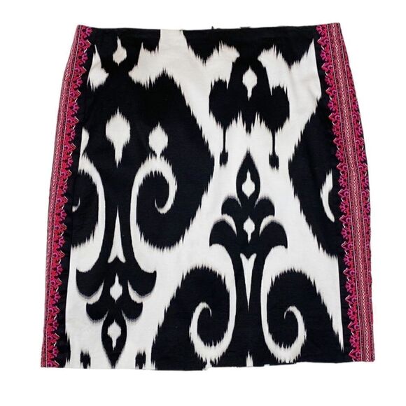 WHBM WHITE HOUSE BLACK MARKET Damask Pattern Pencil Skirt - Size 6 - Picture 1 of 8